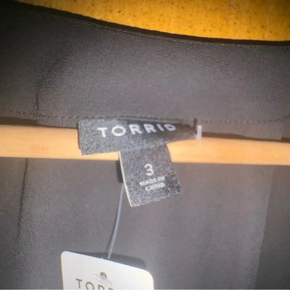 Torrid Black Cutout Women's Blouse - Picture 6 of 8